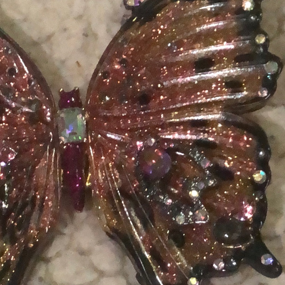 Betsey Johnson necklace - Picture 7 of 7
